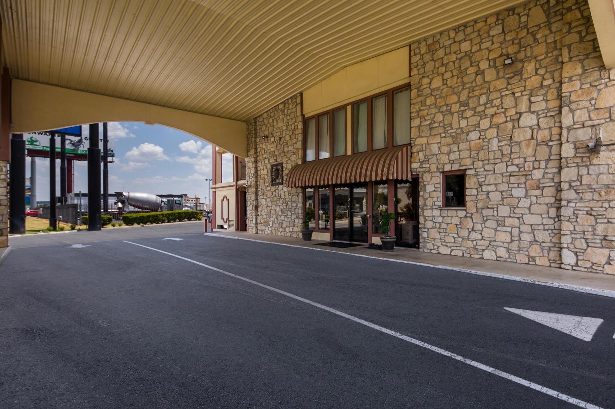 Americas Best Value Inn Buda Eksteriør bilde
